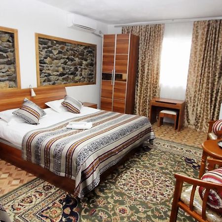 Khorog Lal Hotel المظهر الخارجي الصورة