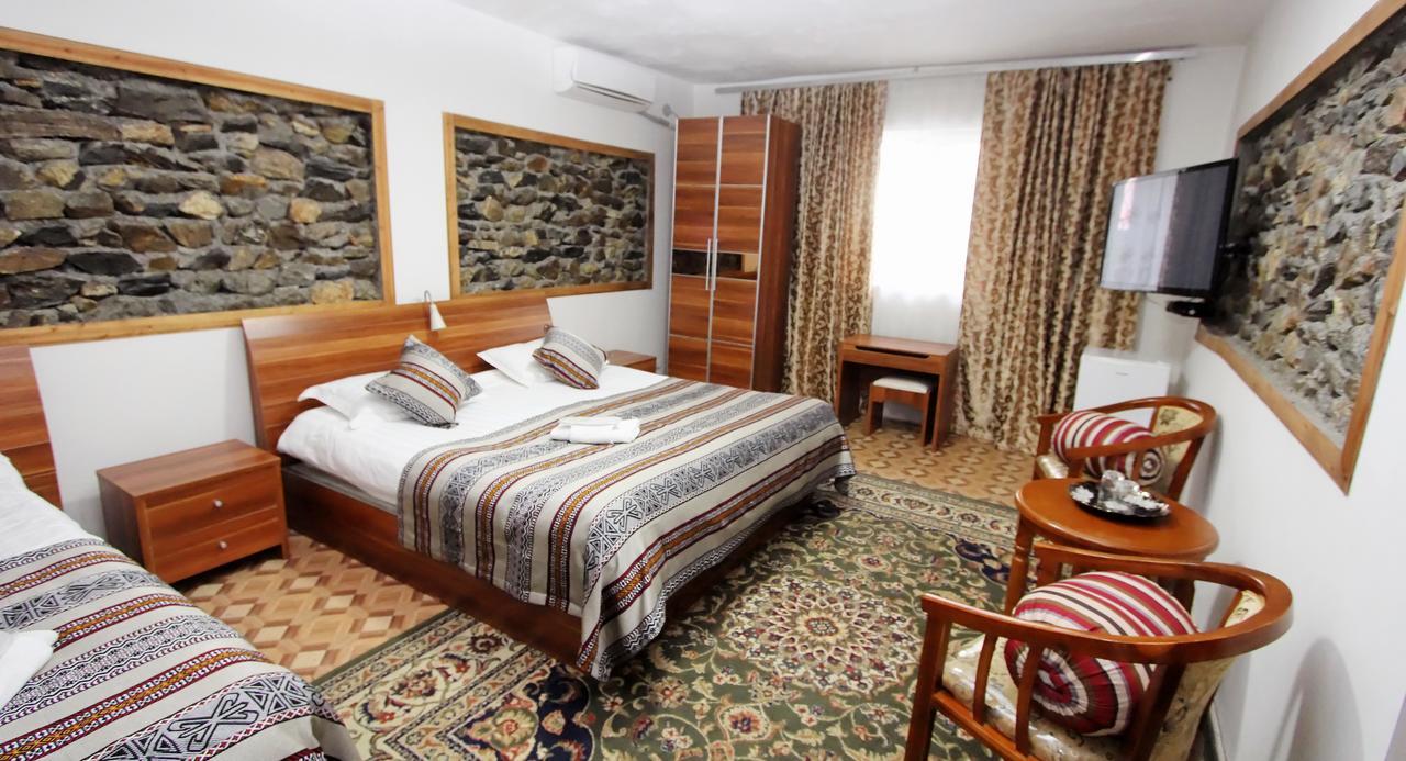 Khorog Lal Hotel المظهر الخارجي الصورة