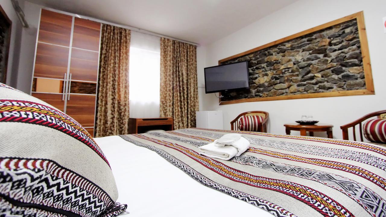 Khorog Lal Hotel المظهر الخارجي الصورة