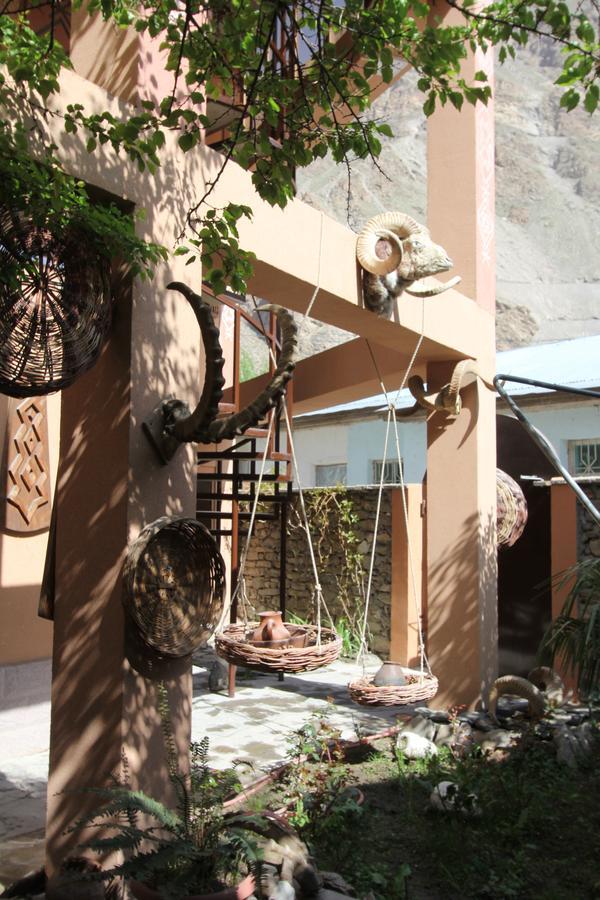 Khorog Lal Hotel المظهر الخارجي الصورة